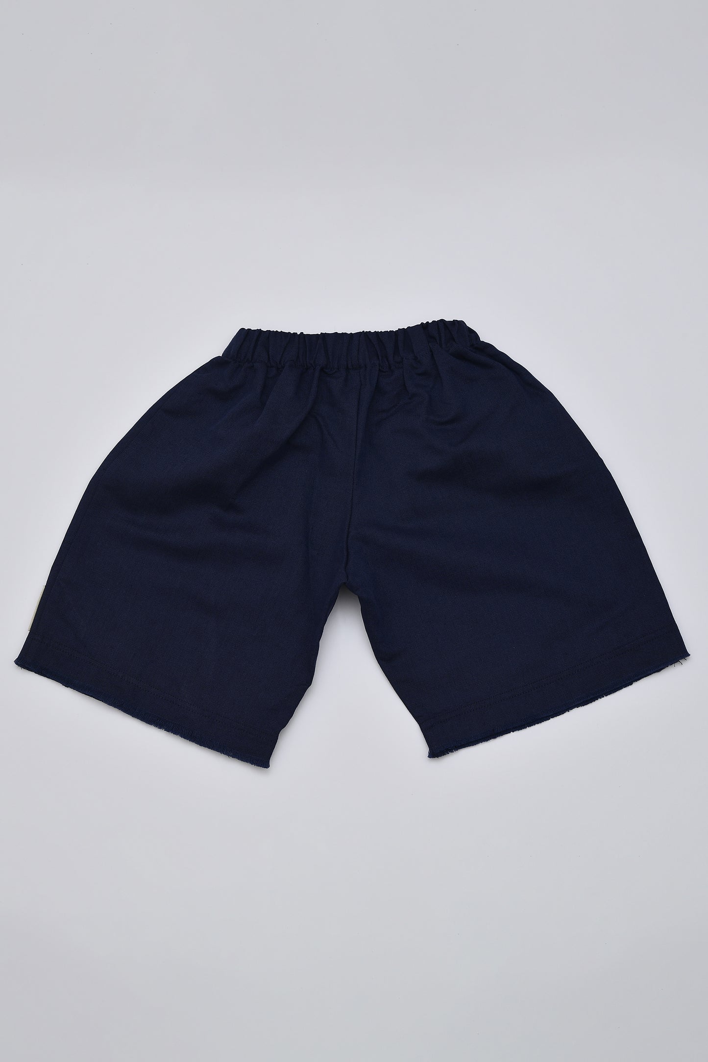 Pantalone Capri corto sfilacciato