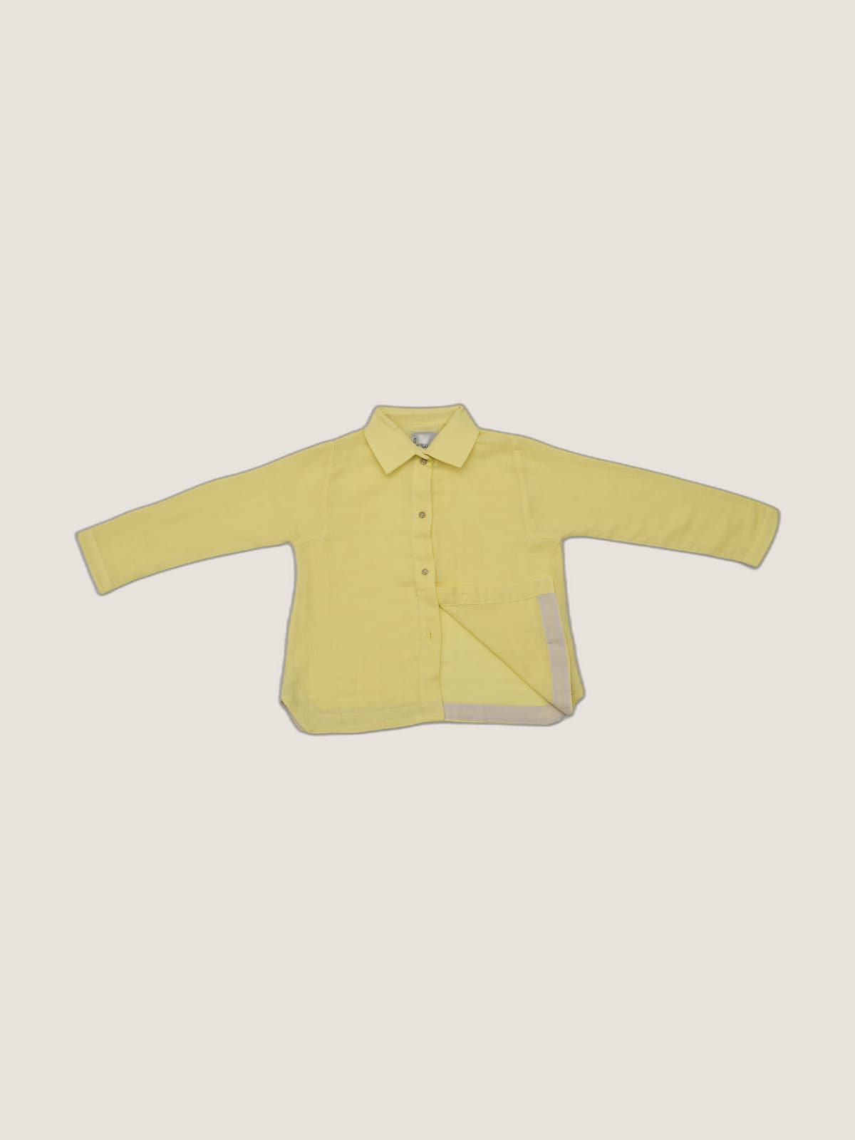 Camicia George in Mussola Giallo e ocra still life front di Farway Milano - _AND3656-vertical-beige-centrato-zoom.jpg