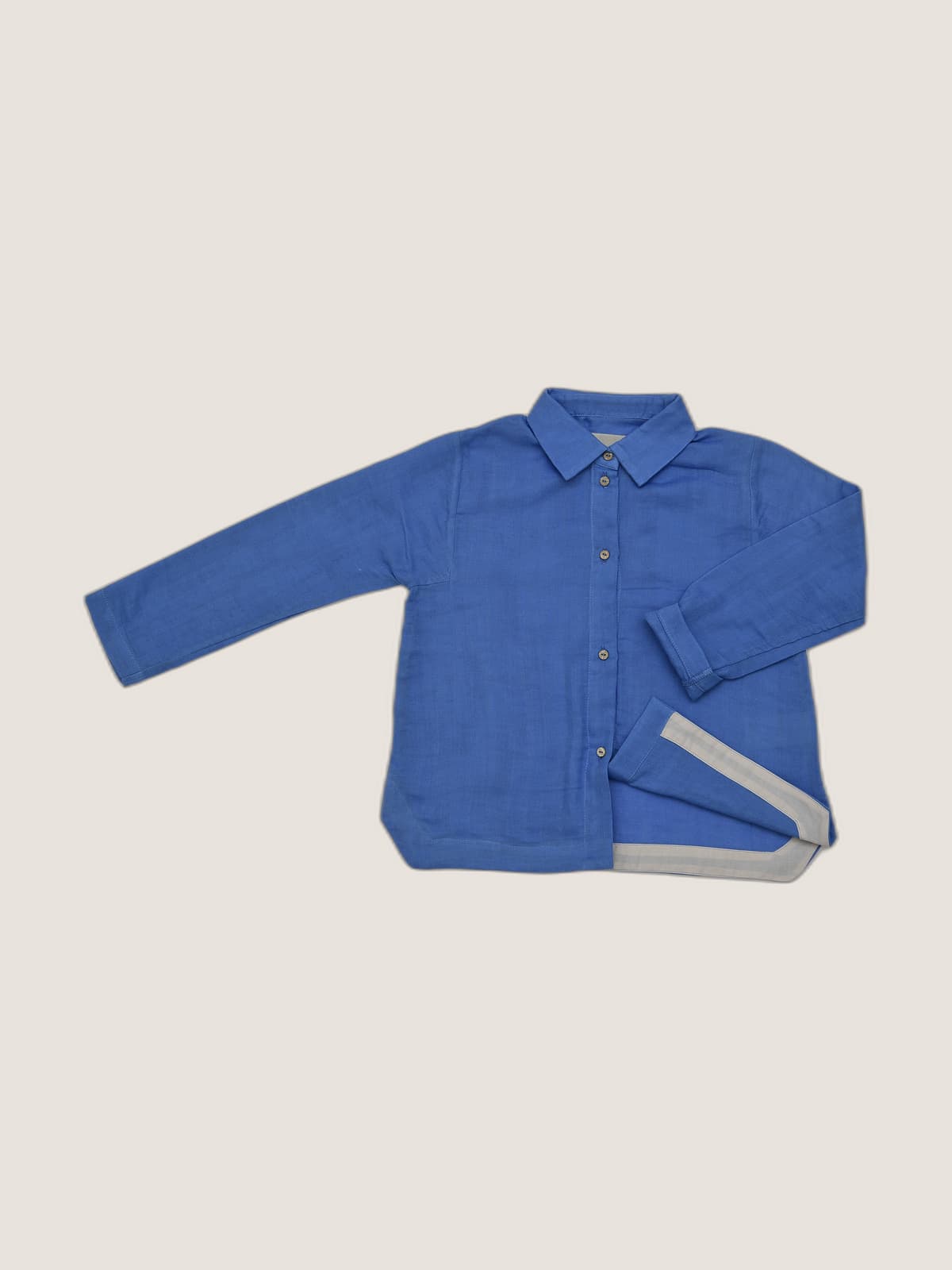 Camicia George in Mussola Blu navy e notte still life front di Farway Milano - _AND3661-vertical-beige-centrato-zoom.jpg