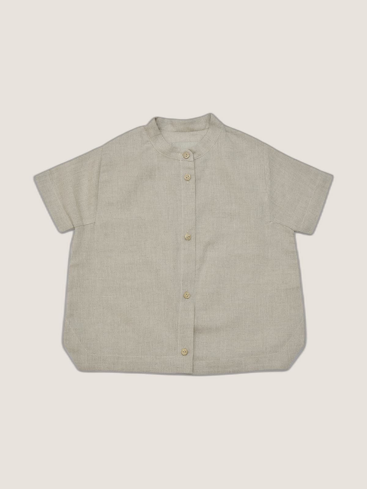 Camicia alla Coreana in Lino Ecru e lino naturale still life front di Farway Milano - _AND3678-vertical-beige-centrato-zoom.jpg