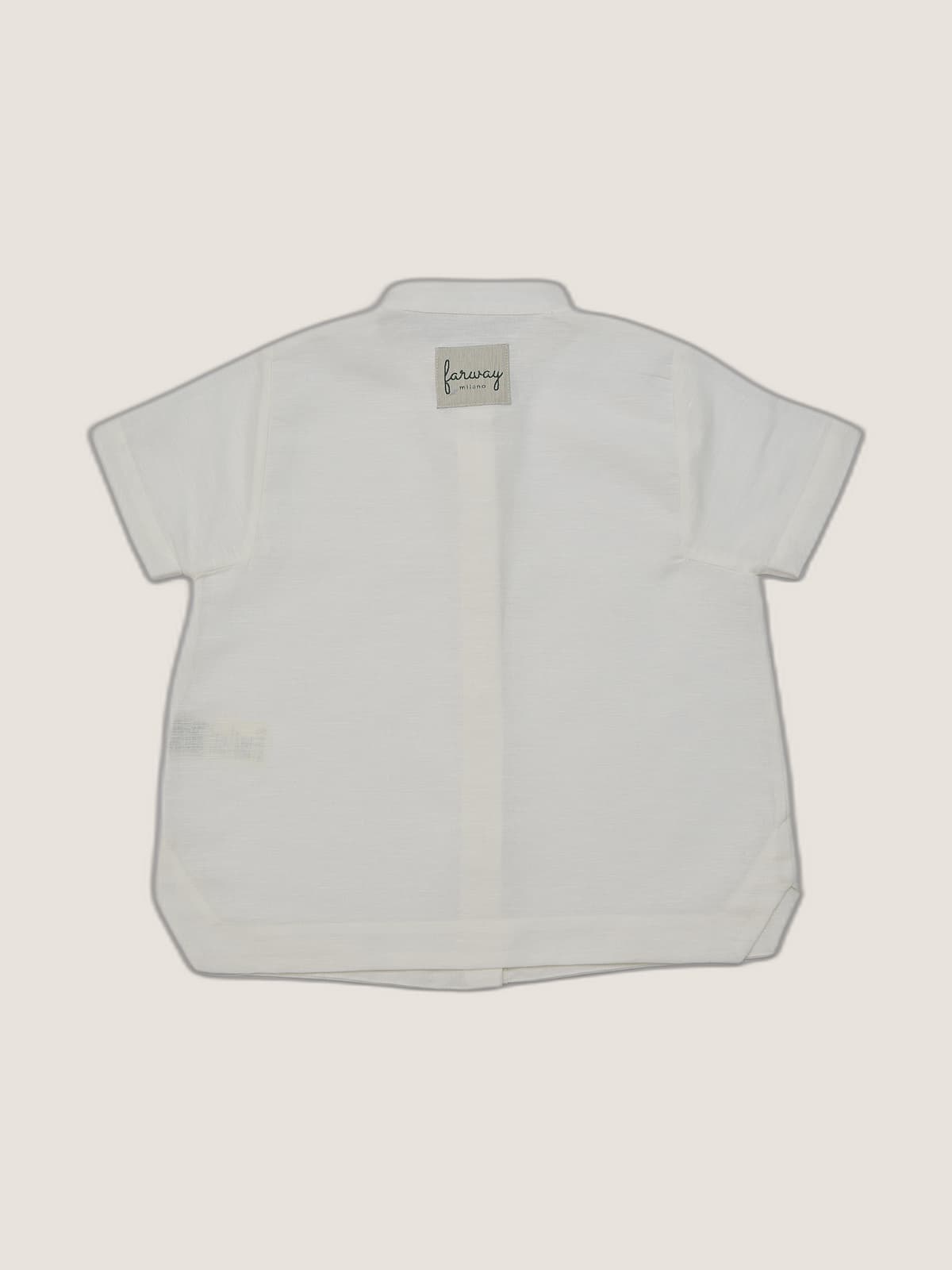 Camicia alla Coreana in Mussola Bianco puro still life retro di Farway Milano - _AND3680-vertical-beige-centrato-zoom.jpg