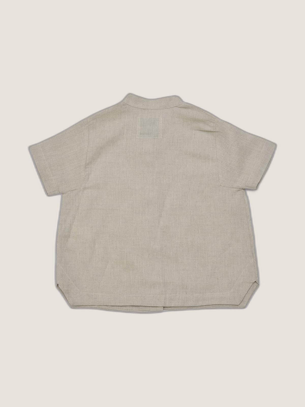 Camicia alla Coreana in Lino Ecru e lino naturale still life retro di Farway Milano - _AND3681-vertical-beige-centrato-zoom.jpg