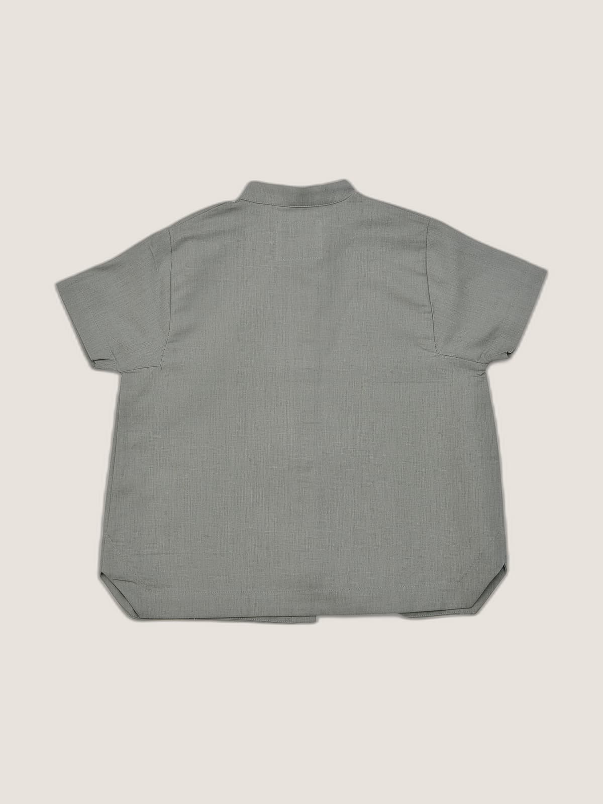 Camicia alla Coreana in Lino Celeste lino e polvere still life retro di Farway Milano - _AND3683-vertical-beige-centrato-zoom.jpg