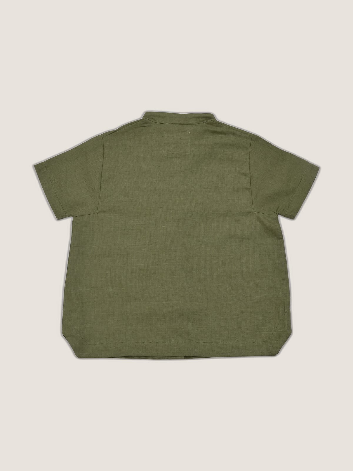 Camicia alla Coreana in Lino Verde khaki e militare still life retro di Farway Milano - _AND3687-vertical-beige-centrato-zoom.jpg