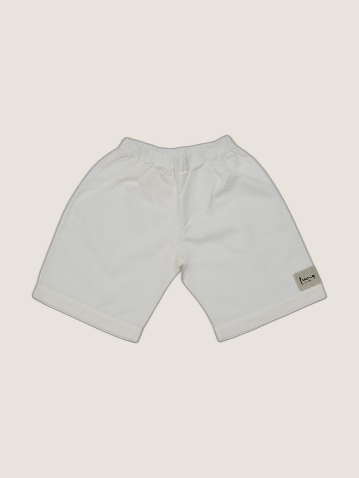 Pantaloncino Capri Panna e avorio still life front di Farway Milano - _AND3723-vertical-beige-centrato-zoom.jpg