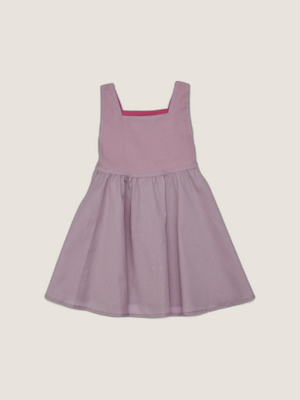 Abito Charlotte smanicato in voile Rosa cipria e nude still life front di Farway Milano - _AND3792-vertical-beige-centrato-zoom.jpg
