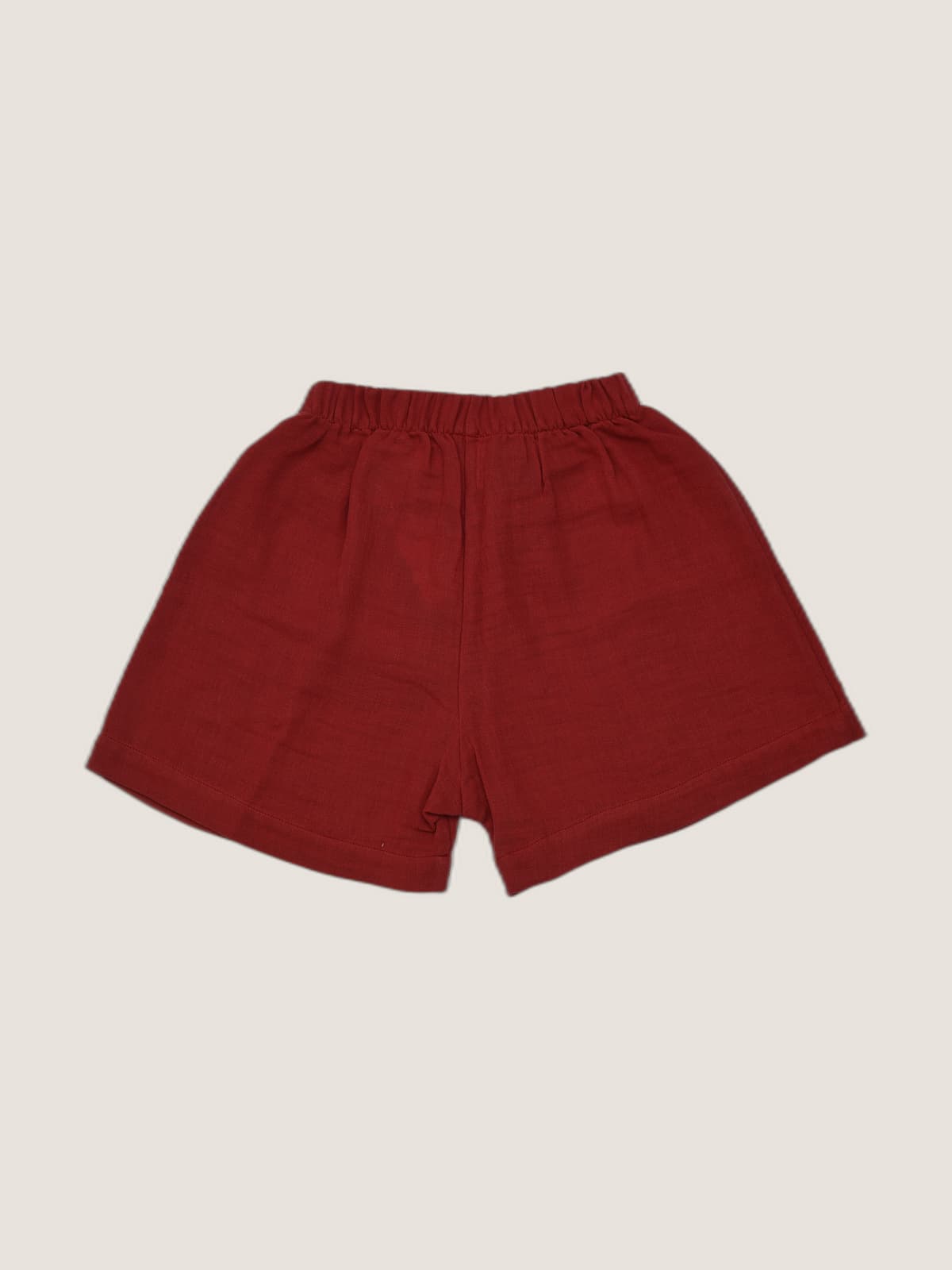 Pantaloncino svasato mussola Rosso e ciliegia still life retro di Farway Milano - _AND3854-vertical-beige-centrato-zoom.jpg
