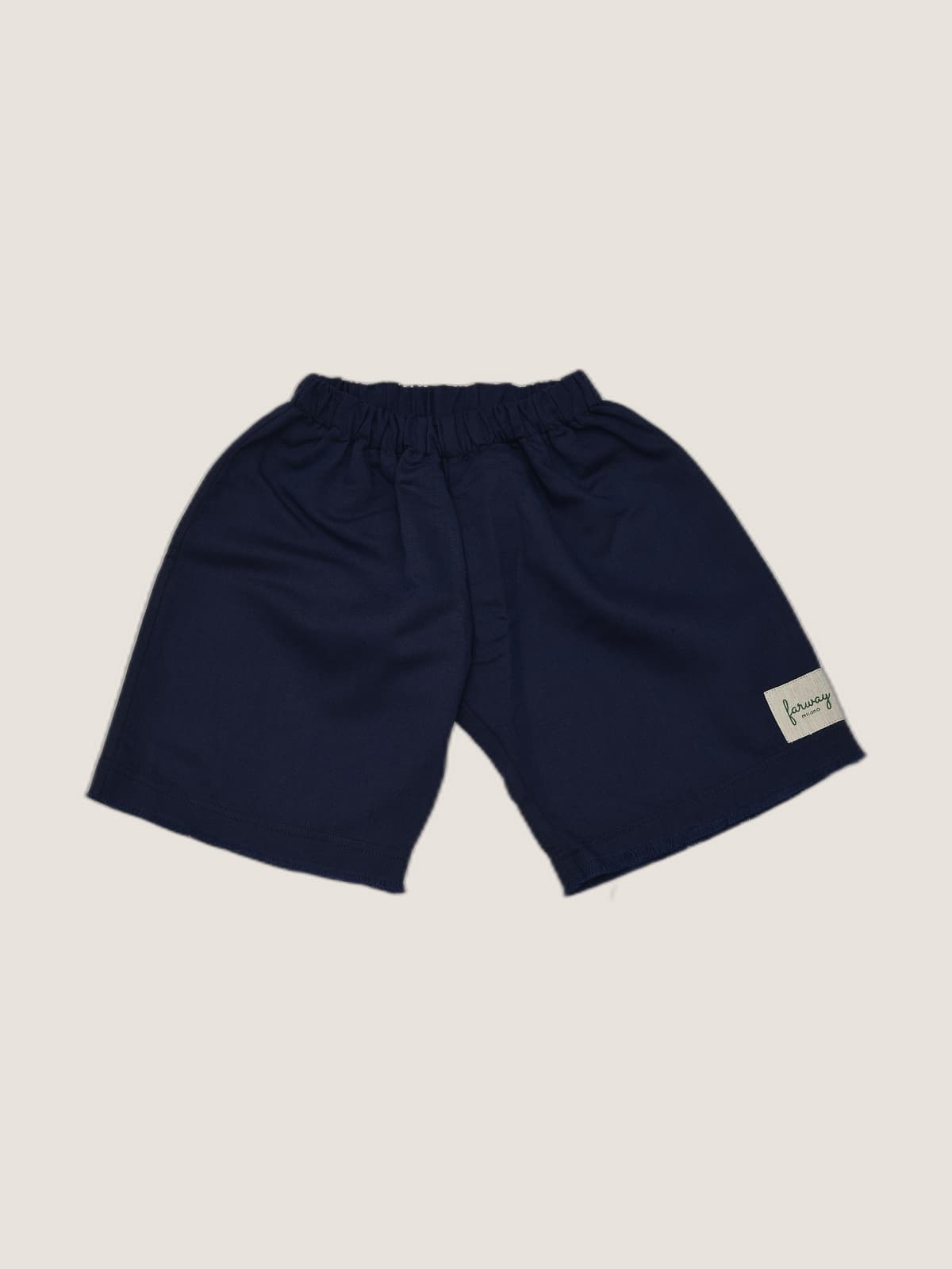 Pantaloncino Capri Blu navy e notte still life front di Farway Milano - _AND3913-vertical-beige-centrato-zoom.jpg