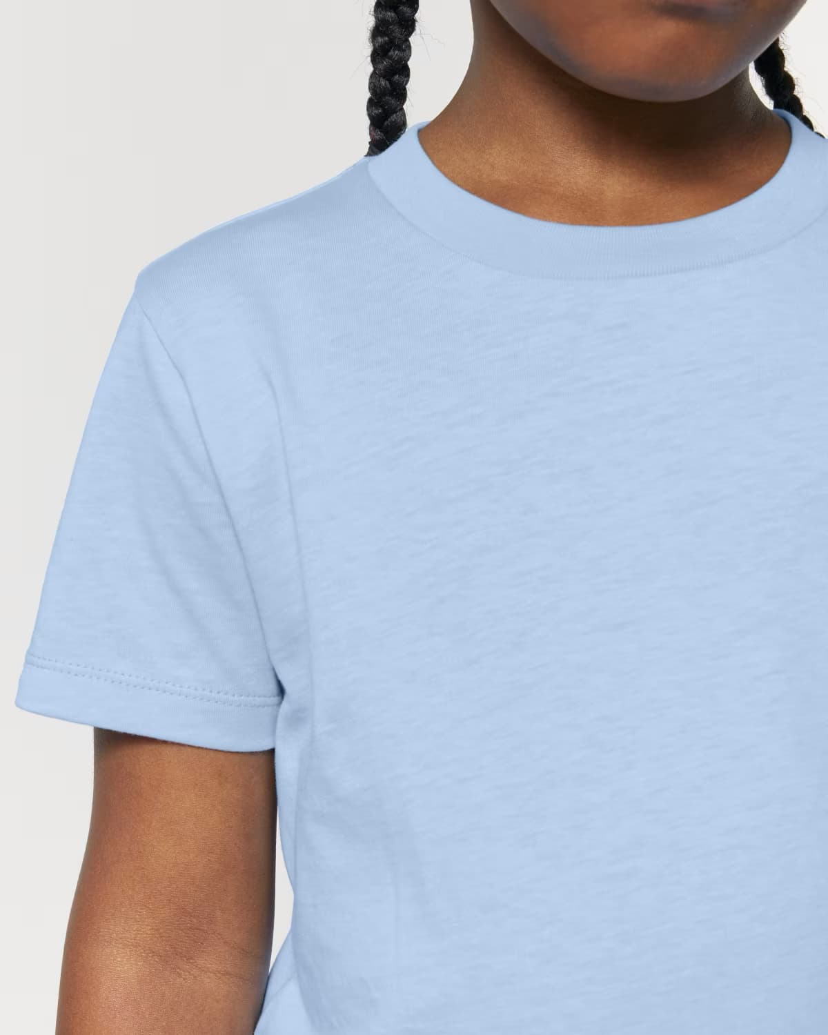 T-shirt Bimbi Classica in Cotone Organico Blu e azzurro intenso still life dettaglio di Farway Milano
