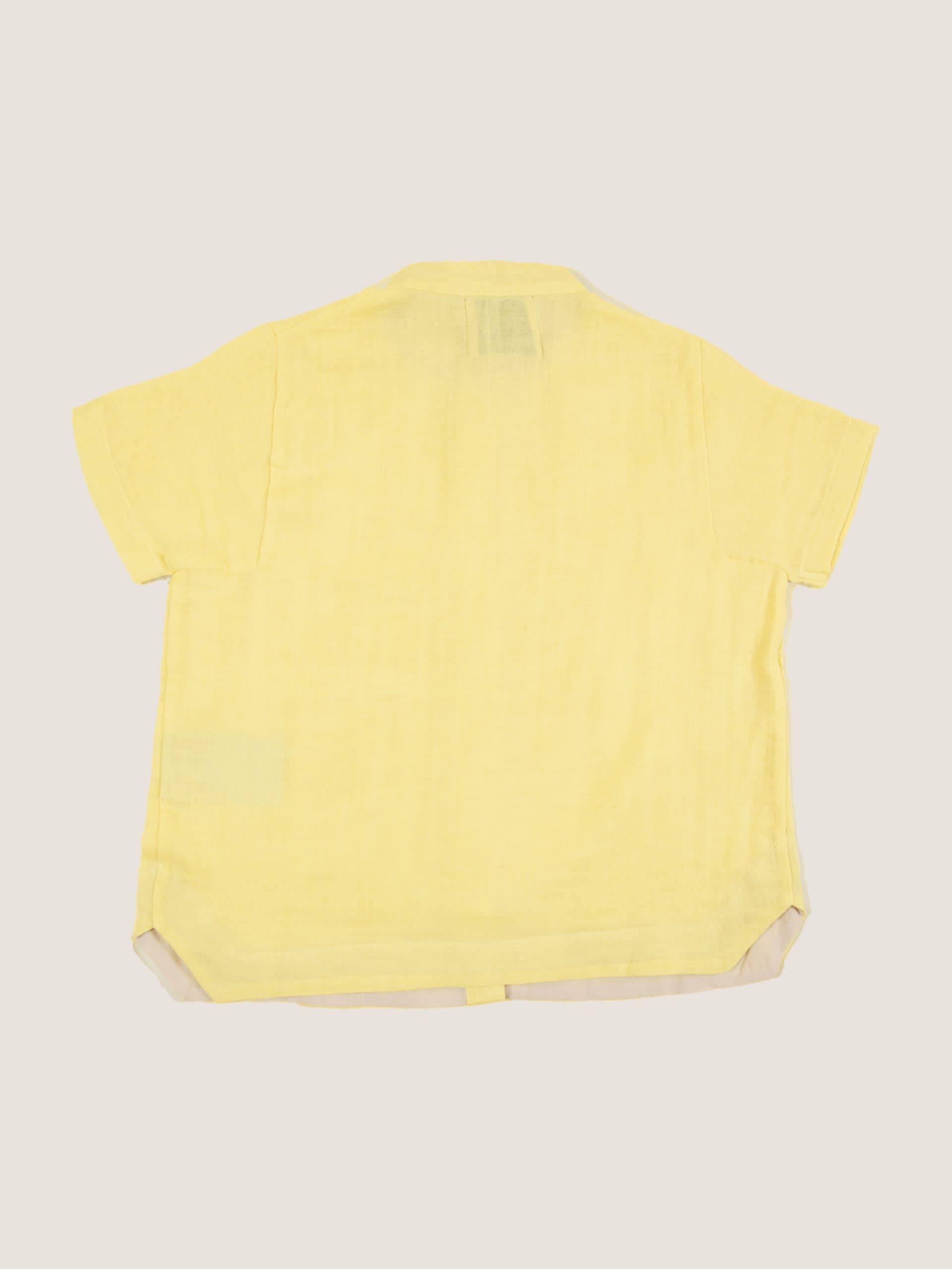Camicia alla Coreana in Mussola Giallo e ocra still life retro di Farway Milano - camicia_gialla_r-vertical-beige.jpg