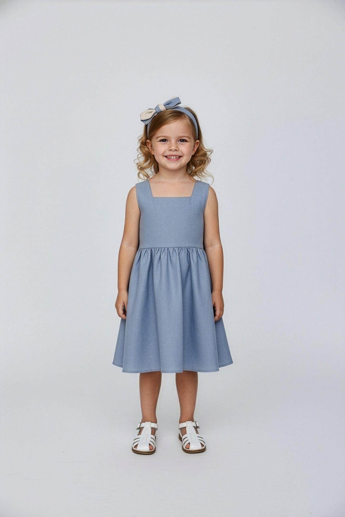 Abito Charlotte smanicato in lino