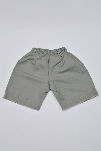 Pantalone Capri corto sfilacciato