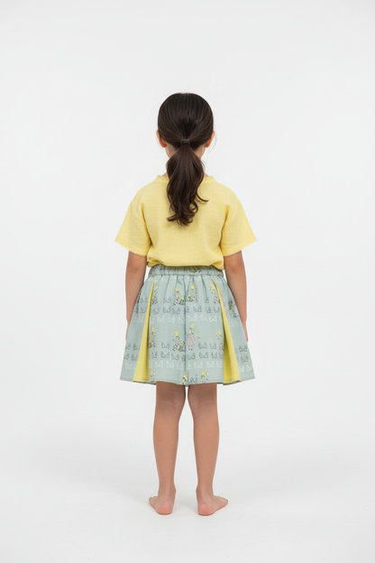 Vista posteriore completa modella con Gonna Masha bicolore Principe Ranocchio