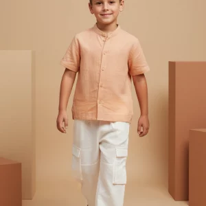 Camicia alla Coreana in Mussola Rosa pastello e antico In Action